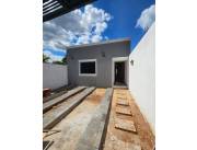 Alquilo Chalet de 2 dormitorios a estrenar en Luque barrio Mora Kue zona Villa Policial