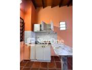 DEPARTAMENTO EN ALQUILER. Ubicado a cuadras de la avenida Cacique Lambare