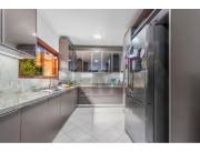 VENDO CASA DE LUJO C/3 HAB.SUITE C/1 MASTER C/PISCINA BO.CAÑADA YBYRAY-ASUNCION