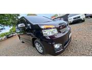 VENDO TOYOTA VOXY AÑO 2012 CON CHAPA MERCOSUR FULL EQUIPO IMPECABLE DOCUMENTOS AL DIA.