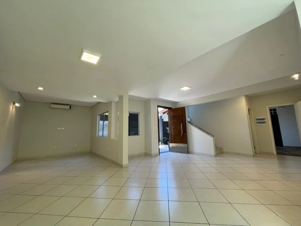 VENDO DUPLEX EN ASUNCION ZONA SHOPPING DEL SOL COD 2264 — foto 2