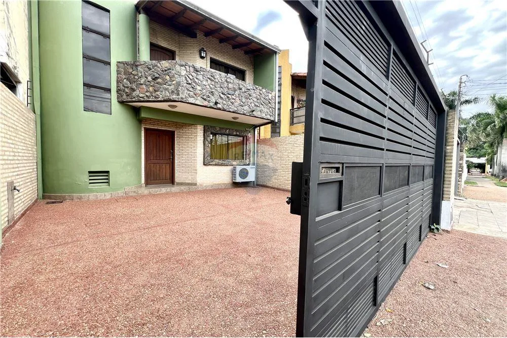 VENDO DUPLEX EN LAMBARE — foto 2