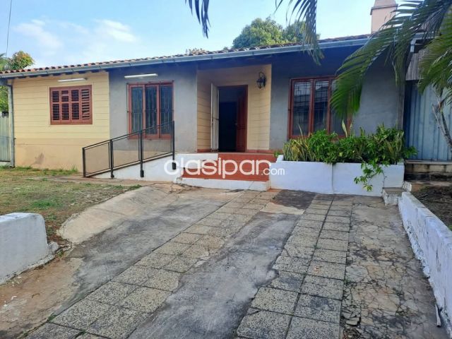 Casas - Vendo casa a precio de terreno, Zona hospital del Trauma