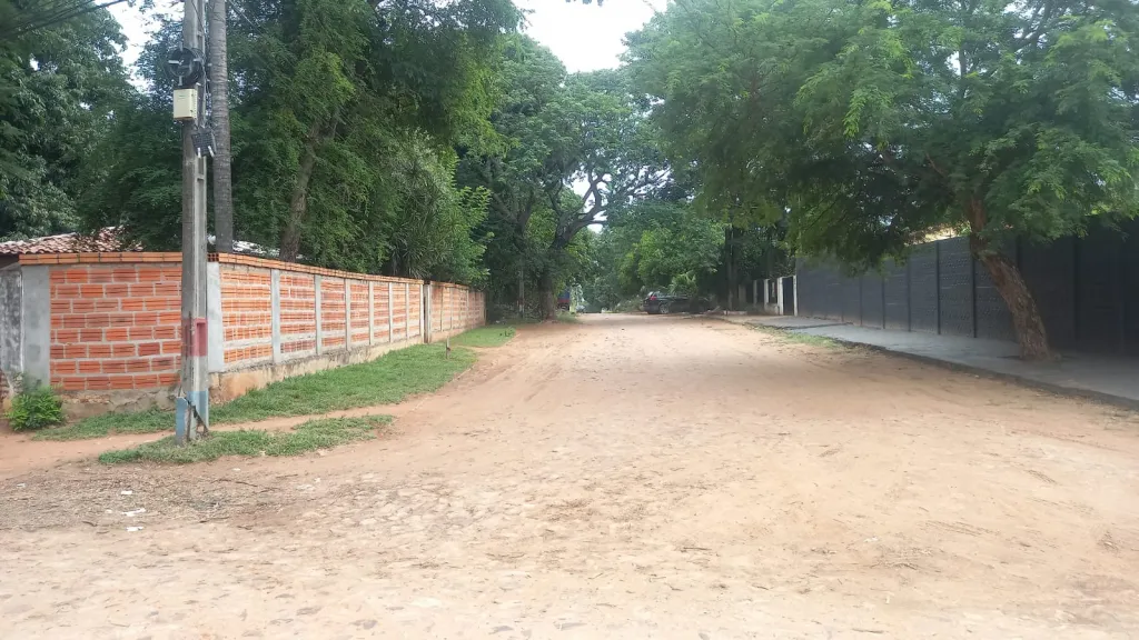 TERRENO TÍTULADO VENDO EN MARIANO ROQUE ALONSO BARRIO REMANSO ZONA ALTA!! — foto 2