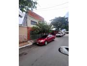 ALQUILO LOCAL COMERCIAL , a media cuadra de Av. Gral Santos