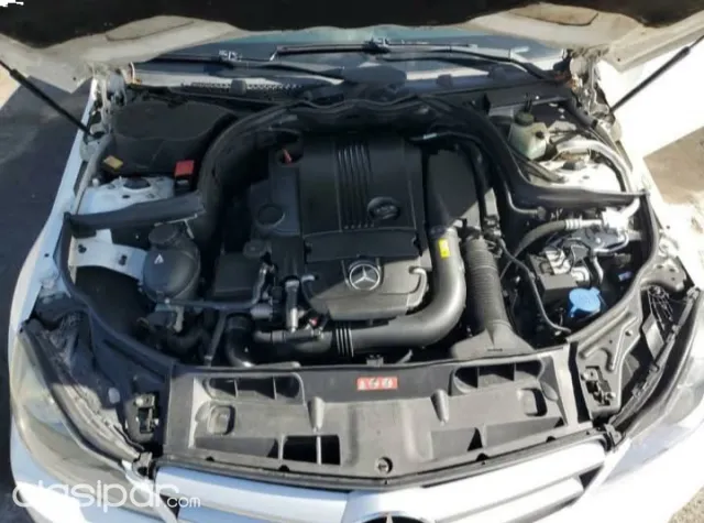 Mercedes-Benz C250 2015 — foto 6