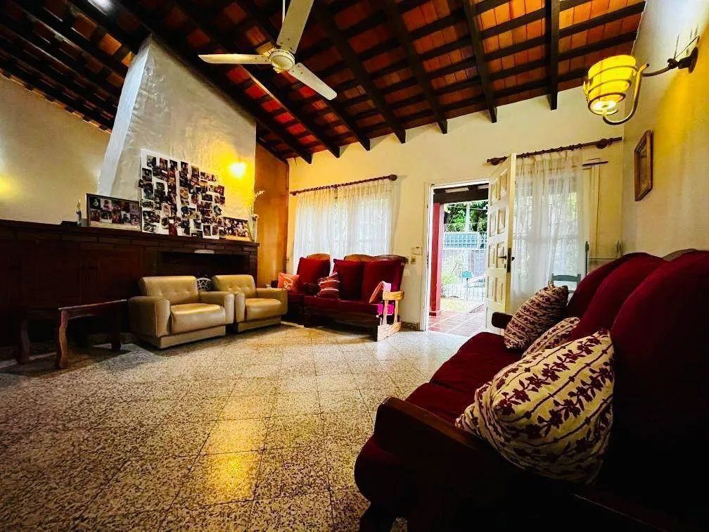 VENDO PROPIEDAD EN BARRIO LAS MERCEDES ZONA ESTRATÉGICA — foto 2