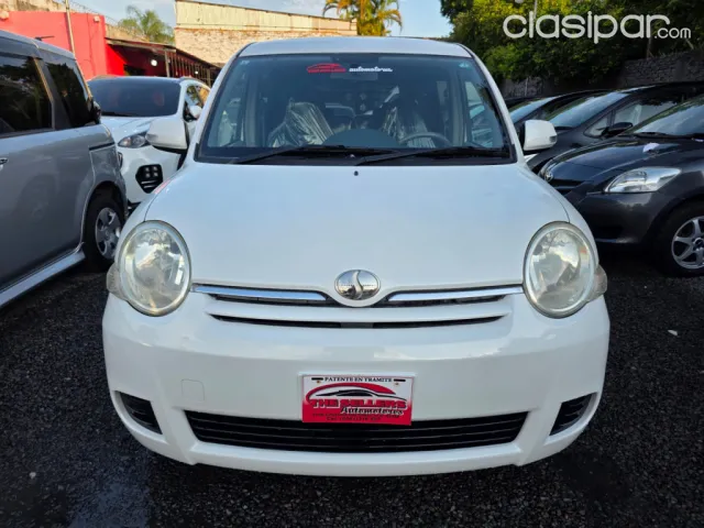 Toyota Sienta 2007 - foto 2