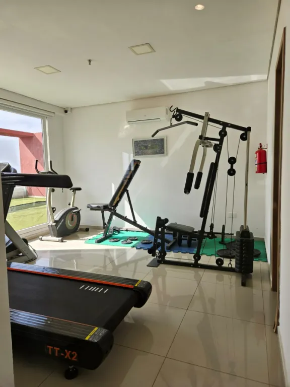 Vendo departamento de 1 dormitorio amoblado crenta cpiscina B° Mburucuyá COD V0335 — foto 3