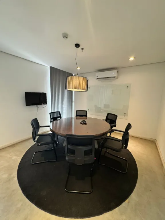 Se alquila oficina amoblada zona eje corporativo — foto 2