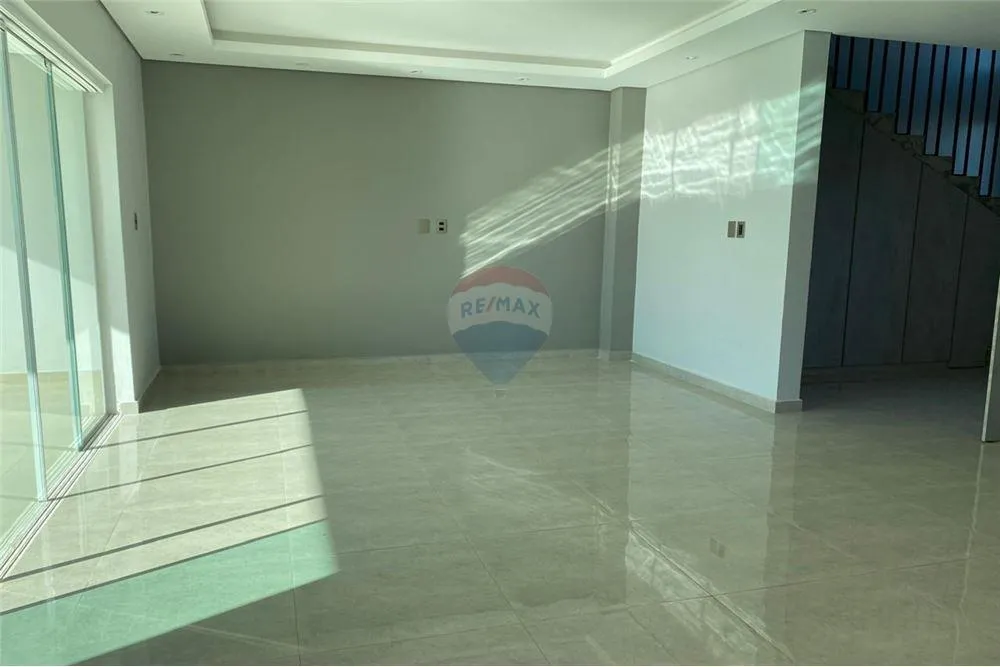 VENDO DÚPLEX PREMIUM EN SAN LORENZO – LOS NOGALES — foto 2