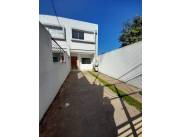 ALQUILO DUPLEX EN LUQUE ZONA LOS JARDINES SUPER