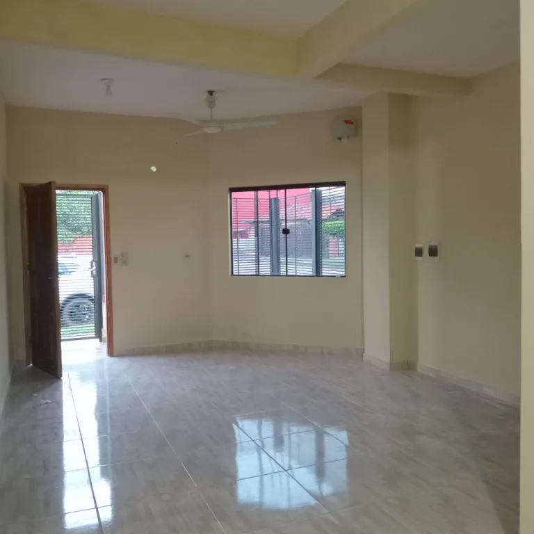 Terreno con 2 viviendas tipo dúplex en el barrio Bella Vista de Luque — foto 2
