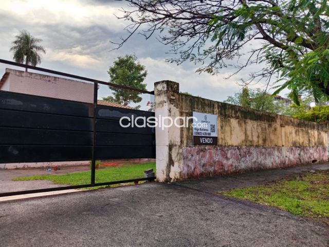 Casas - VENDO CASA EN GRUPO HABITACIONAL AEROPUERTO