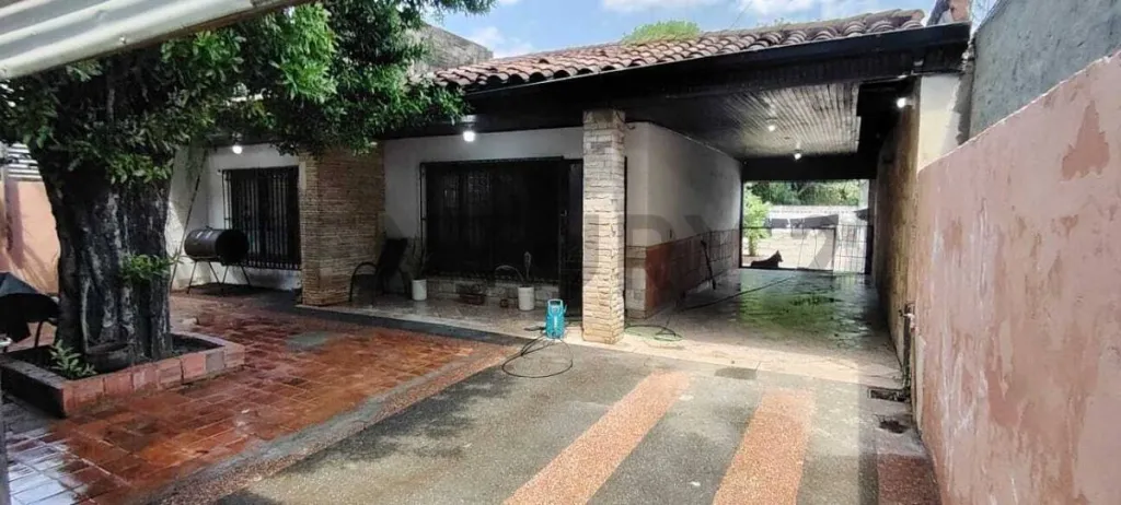 EN ALQUILER CASA EN SANTISIMA TRINIDAD- FRENTE AL JARDIN BOTANICO — photo 3