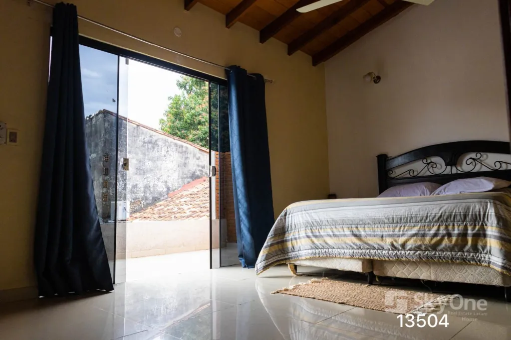 Casa Lujosa en Lambaré — foto 2