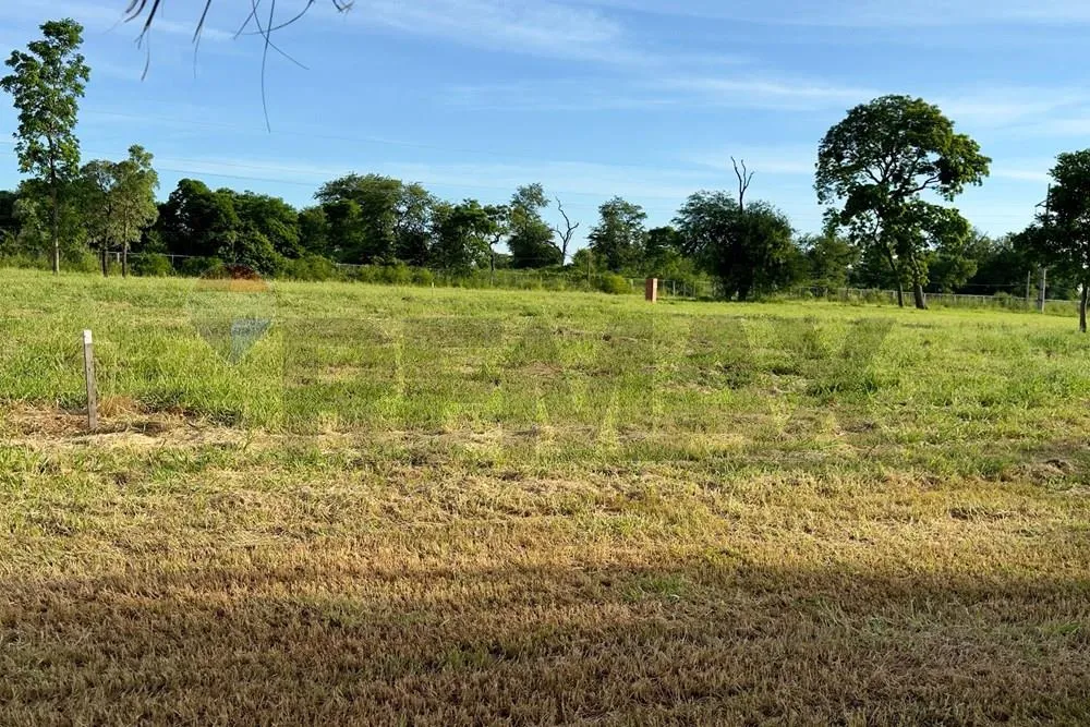 Barrio cerrado Quebracho, Filadelfia. Lote disponible. Frente al lago. — foto 2