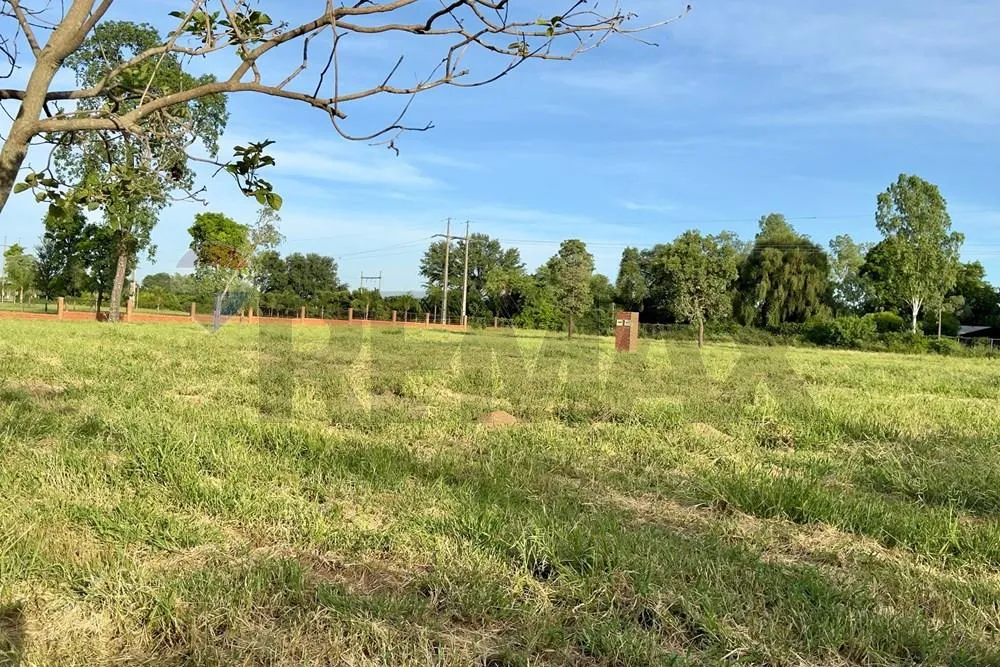 Barrio cerrado Quebracho, Filadelfia. Lote disponible. Frente al lago. — foto 3