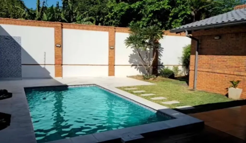 🔹En VENTA CASA en Lambaré, Barrio Apua. — foto 2