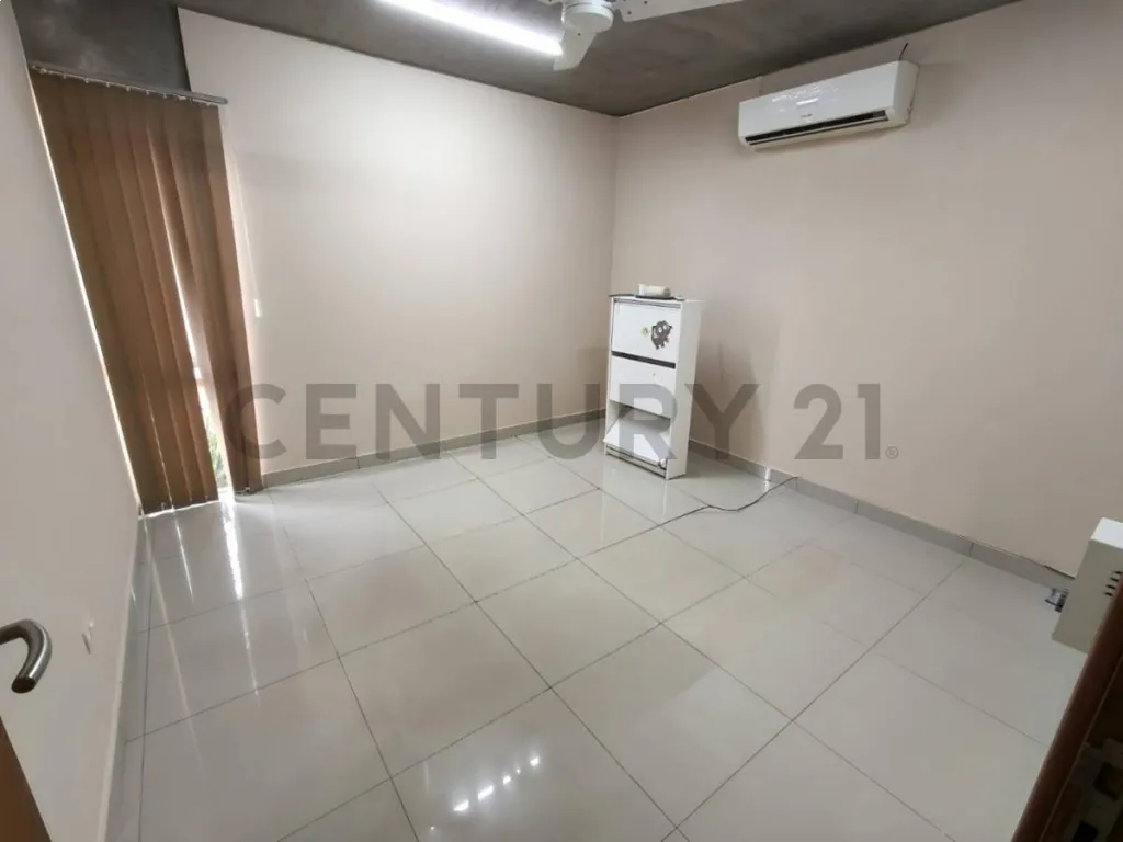 Residencia en alquiler en 1er Barrio- Luque — foto 3