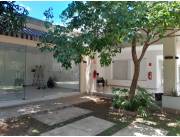 PROX. SHOP. DEL SOL: LOCAL COMERCIAL EN ALQUILER 38 M2 + PARKING, 1.000 USD.