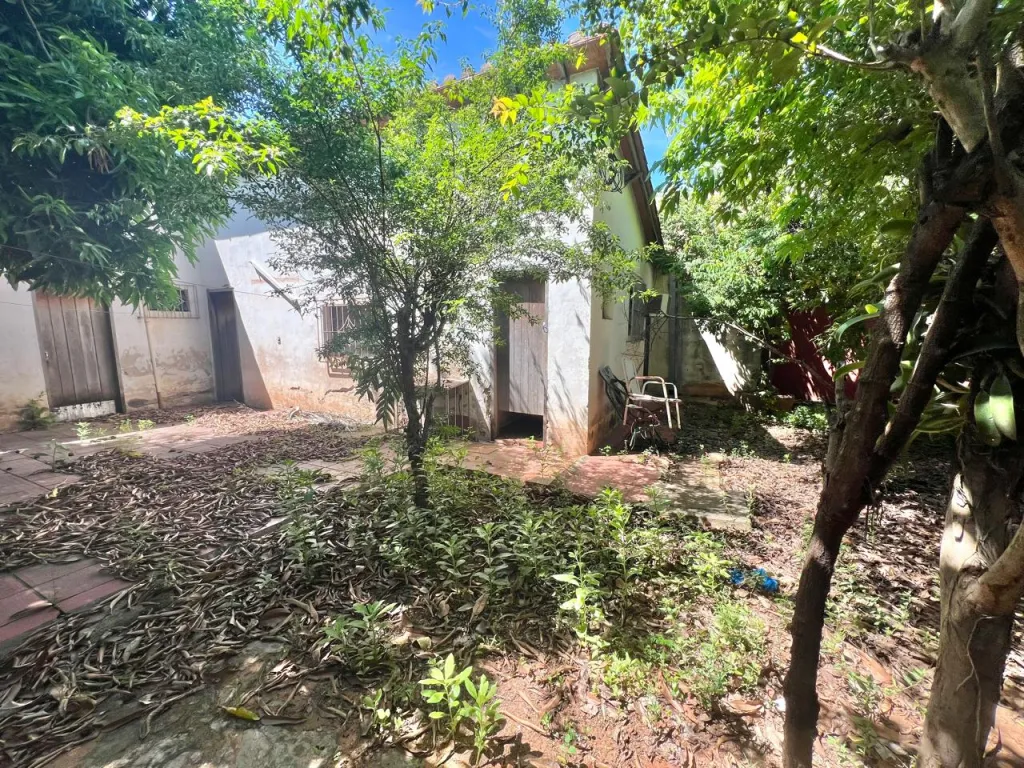 En Venta Terreno para Showroom Calle Julio Correa - Barrio Mburucuya - V237 — foto 3