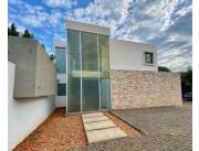 HERMOSA CASA DE LUJO EN CAPIATÁ