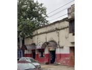 VENDO LLAVE DE SALON COMERCIAL CON VIVIENDA , ZONA PETIROSSI