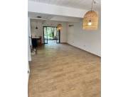 Alquilo duplex de tres dormitorios . No incluye muebles mas iva