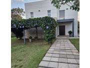 ALQUILO CASA DE 4 DORMITORIOS EN 📍CONDOMINIO CERRADO AQUA VILAGE ,ALTOS -SAMBERNARDINO