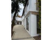 ALQUILO IMPORTANTE PROPIEDAD PARA OFICINAS, GIMNASIOS, CENTRO DE ESTÉTICA , CALL CENTER