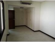 Alquilo casa cod 1801