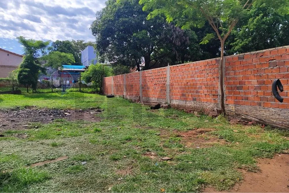 VENDO TERRENO EN SAN LORENZO SOBRE AVENIDA — foto 3