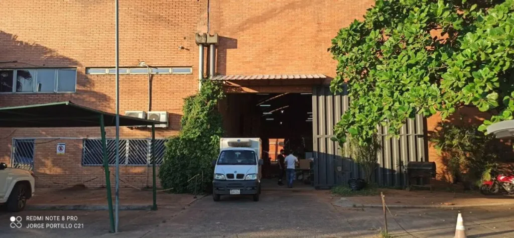 Depósitos con oficinas en alquiler en Complejo Barrail – Asunción — фото 2