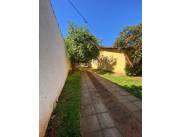 Oportunidad de alquiler | Casa familiar con patio y quincho SAN LORENZO