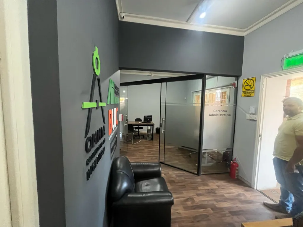 BO LAS MERCEDES, COL. INTER: 459 M2, P CASA U OFICINA, EXCELENTE UBICACIÓN, 330.000 USD. — foto 3