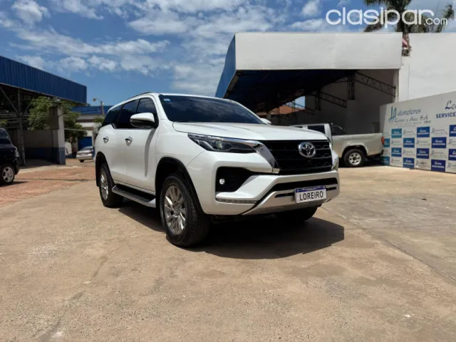 Toyota Fortuner 2023 — foto 2
