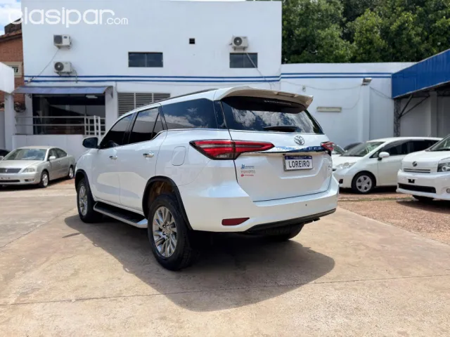Toyota Fortuner 2023 — foto 7
