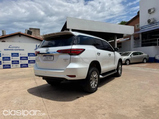 Toyota Fortuner 2023 — foto 4