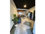 En venta complejo multifuncional de 3 pisos ubicado en Avda Santisima Trinidad - Barrio Mb