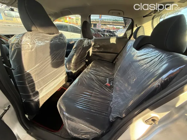 Toyota Vitz 2014 — foto 6