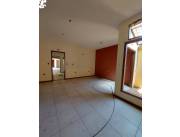 Vendo terreno de 1020 mt2 con Casa a remodelar o demoler. Cod 037
