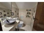 Vendo dúplex en esquina sobre Bruno Guggiari