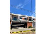 EN ALQUILER DUPLEX ZONA MBURUCUYA Para vivienda/ oficina