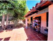 Vendo cada en Lambaré Zona Colegio Sek