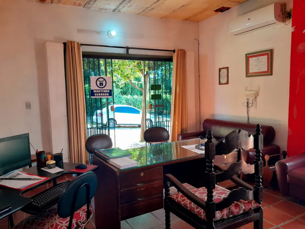 Vendo cada en Lambaré Zona Colegio Sek — foto 3