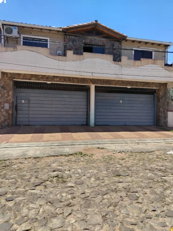 🏡 VENDO AMPLIA CASA CON PISCINA EN LAMBARÉ BARRIO SAN RAFAEL — foto 3