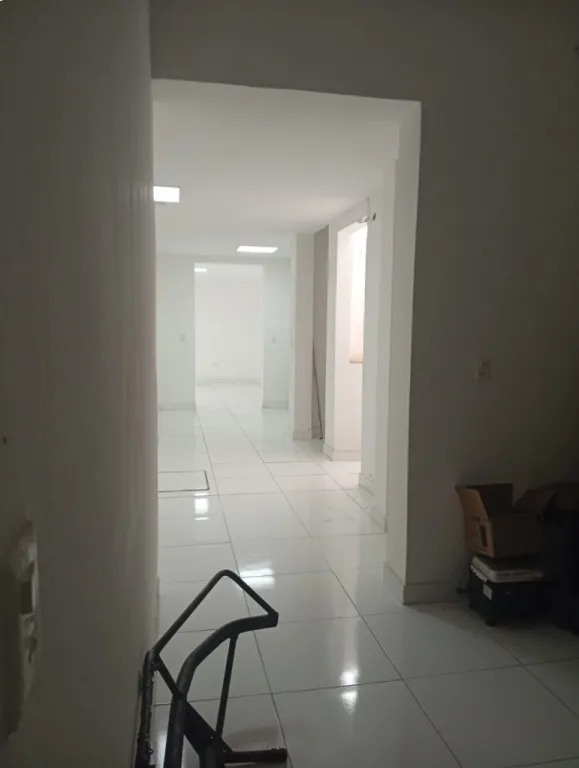 Alquilo SALON Y OFICINAS en el centro de Asunción en la misma cuadra del Mall — фото 2