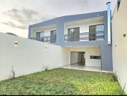 EN VENTA EXCLUSIVOS DUPLEX CON AMPLIO JARDIN Zona MUNICIPALIDAD DE LUQUE, Bo. MAKAI