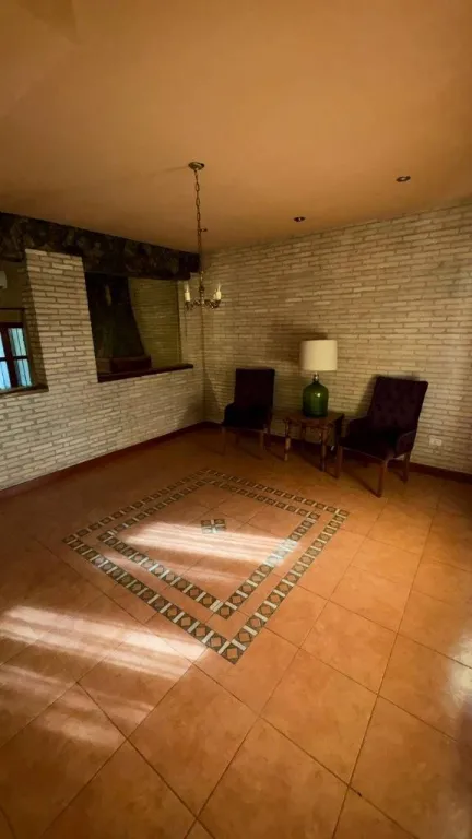 VENDO CASA AMPLIA 3 DORMITORIOS EN LUQUE — foto 2